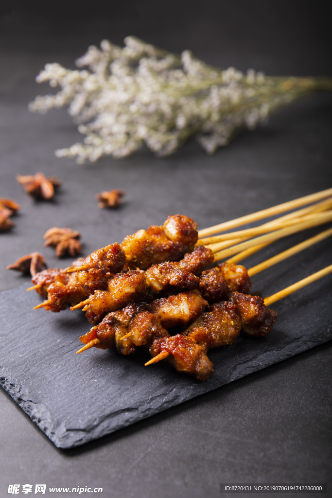 美味烤肉脆骨攝影圖