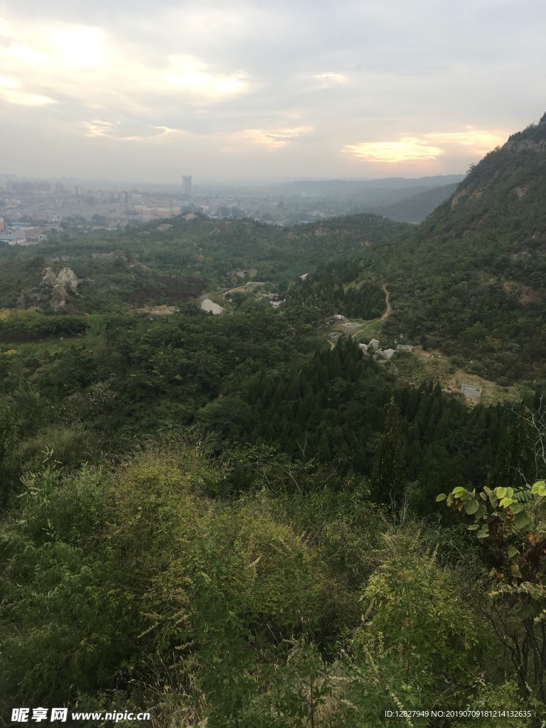 大山俯瞰