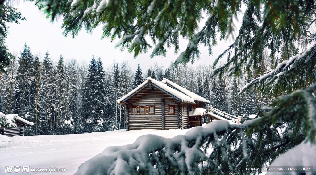 浪漫冬季雪屋