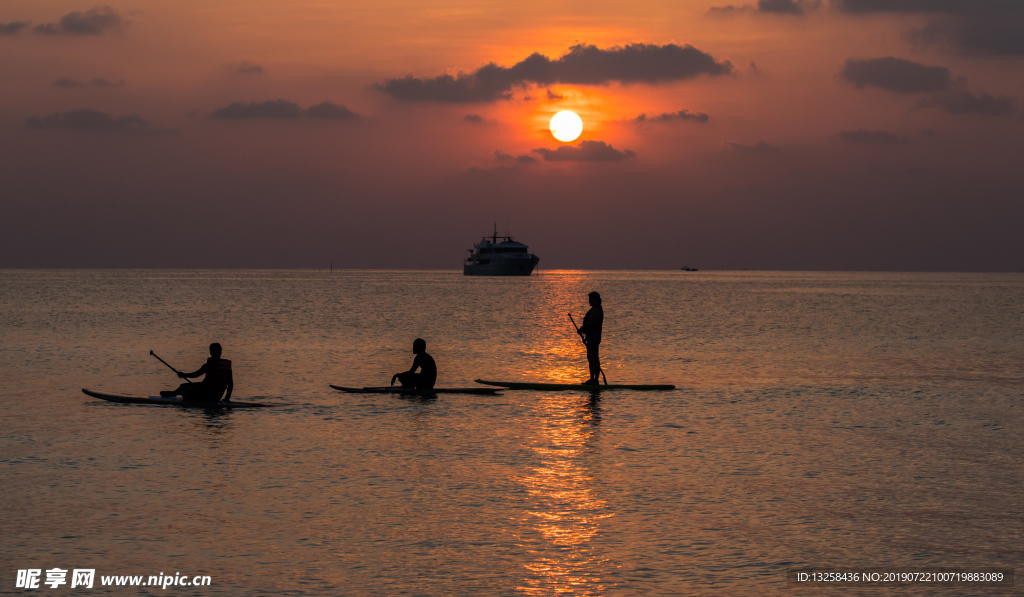 海上夕陽