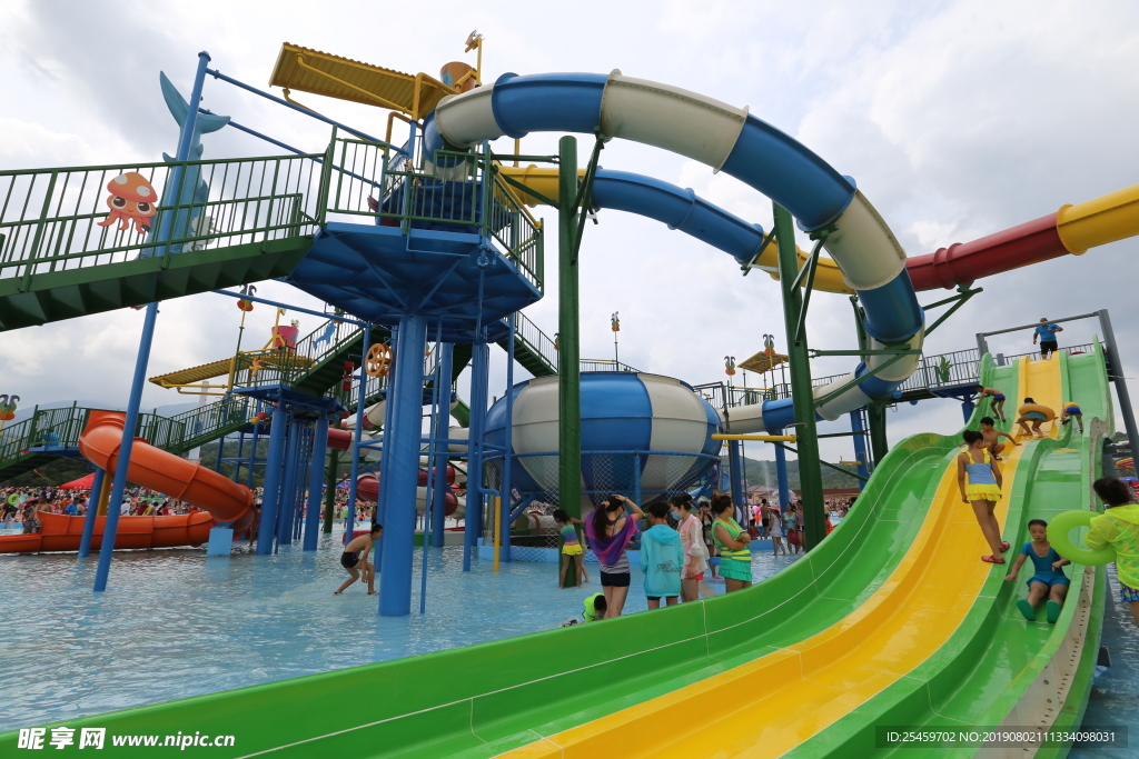 水世界 水上樂園 夏季 水上游