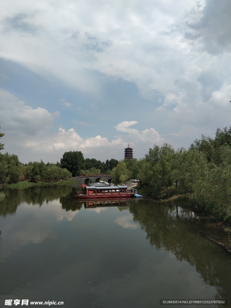 北湖公園 船 水 樹