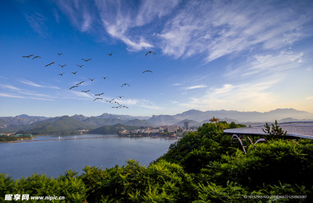 雁棲湖