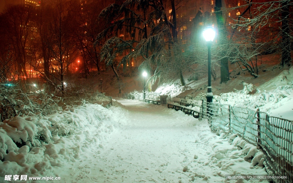 雪地?zé)艄? />
                            </div>
                    </div>
                </div>



                <div   id=