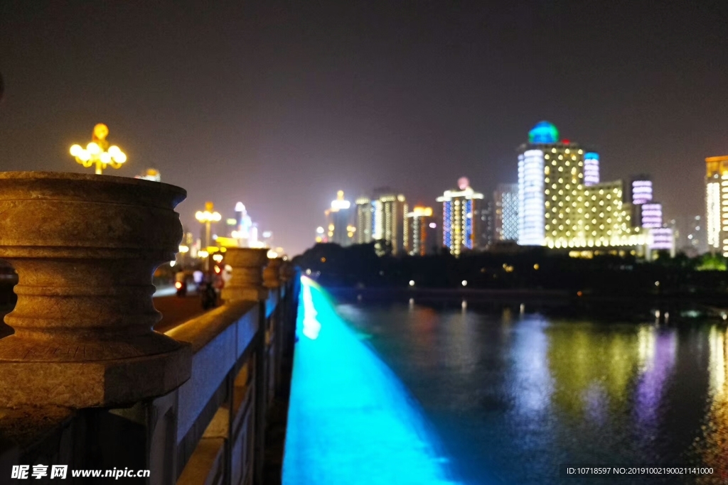 夜景煙花美景