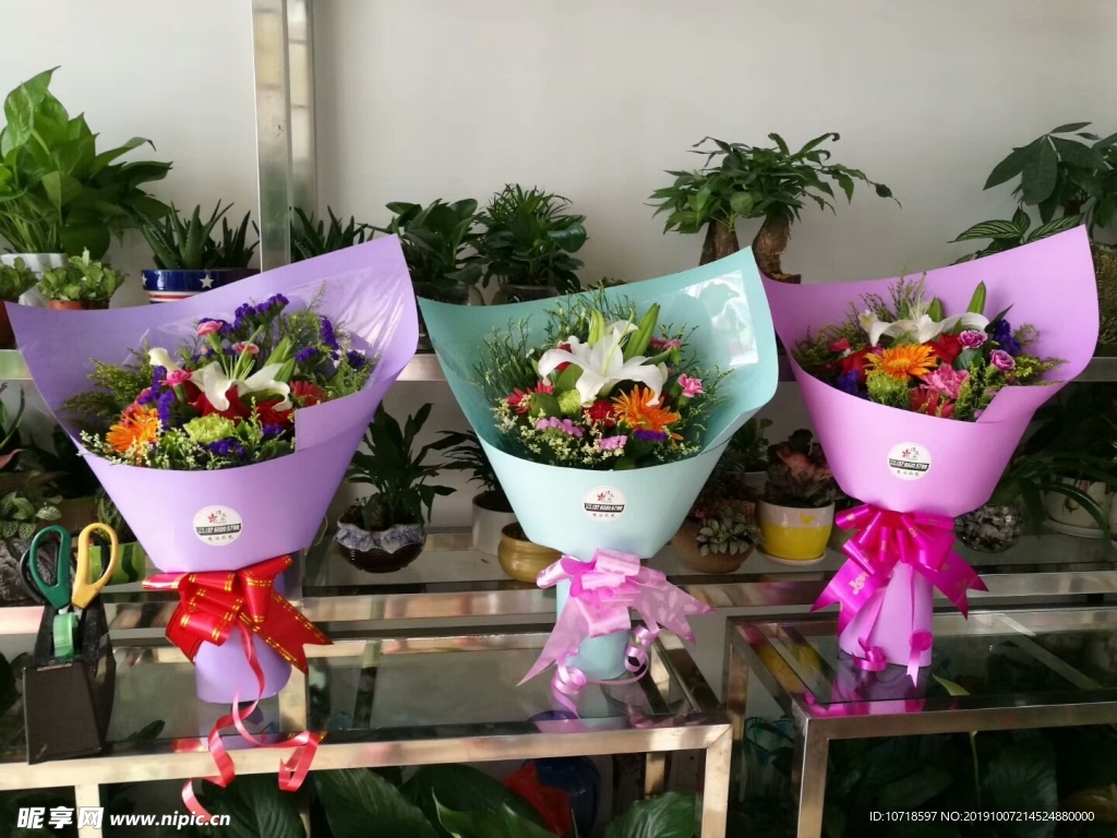 鮮花綠草
