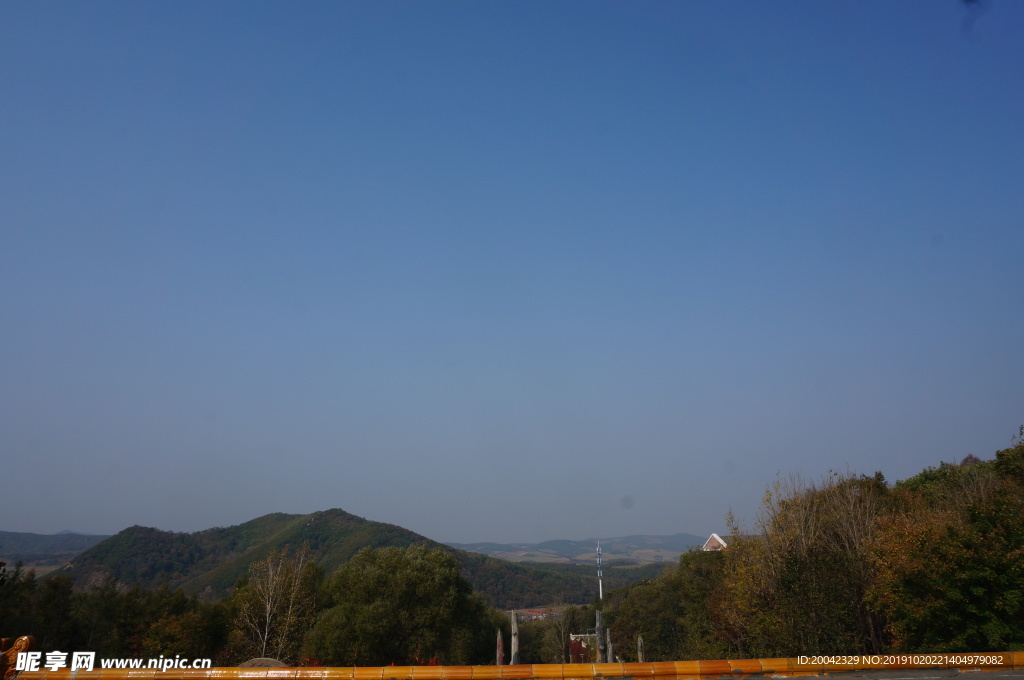 山林一角
