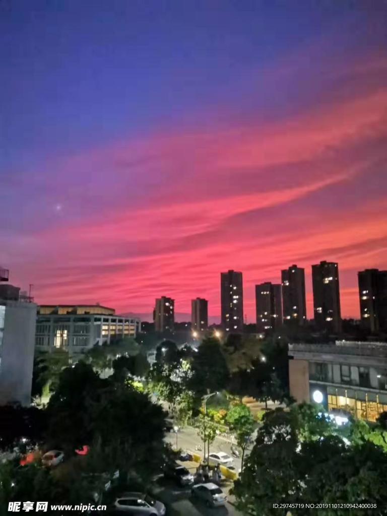 自然與現(xiàn)代之美