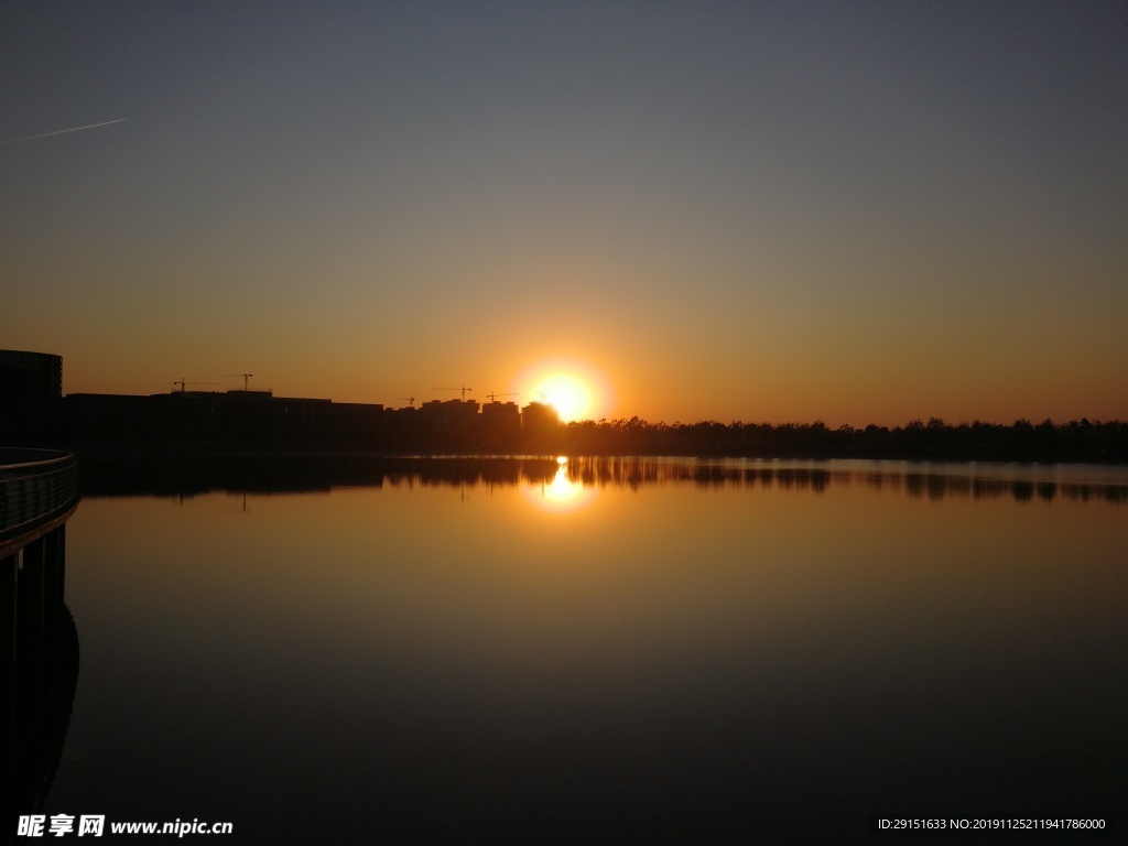 夕陽(yáng)