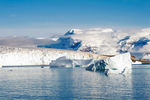 南极冰川海面