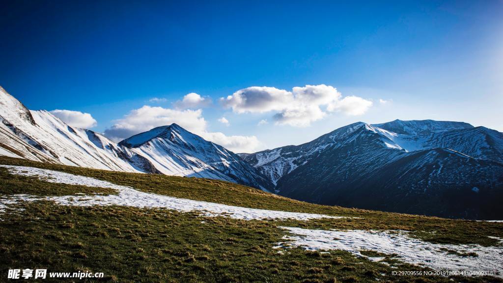 高海拔雪山風景