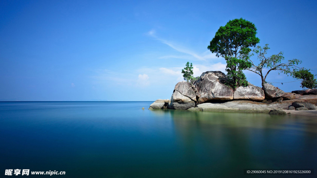 大气湖边风景