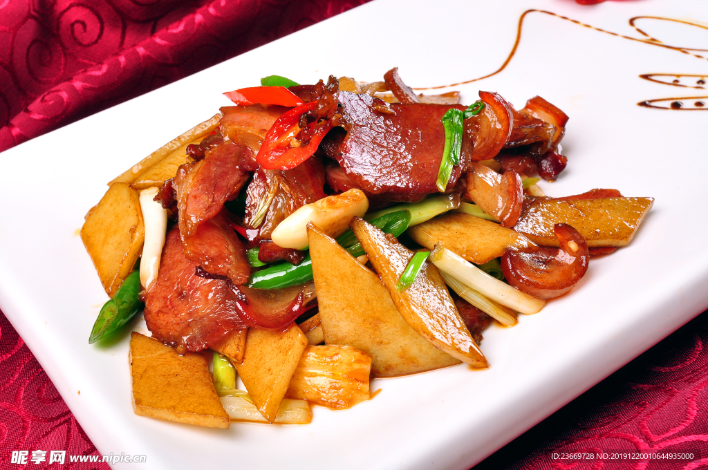 土豆片炒臘肉