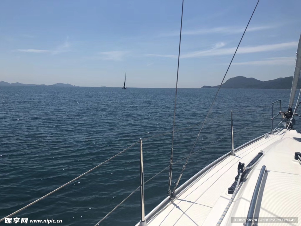 海水 帆船