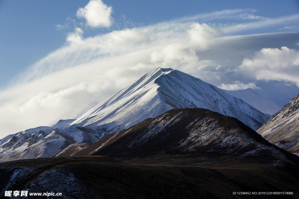 阿尼瑪卿雪山
