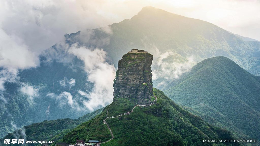 群山天空云彩風(fēng)景