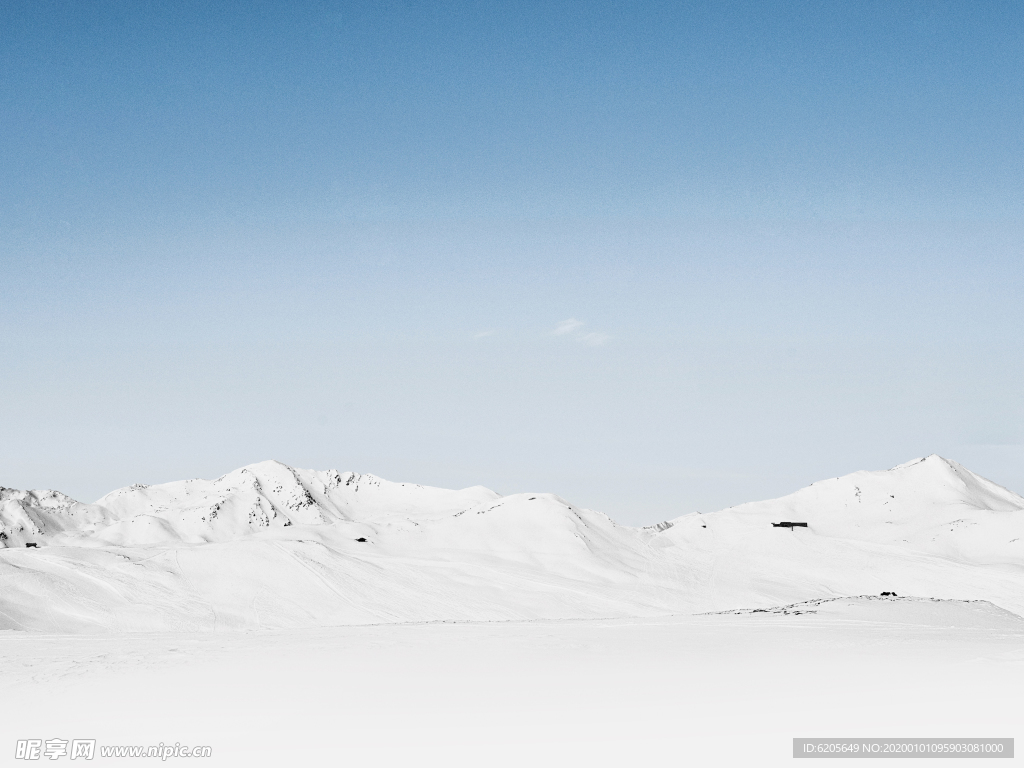 白色潔白雪地風景