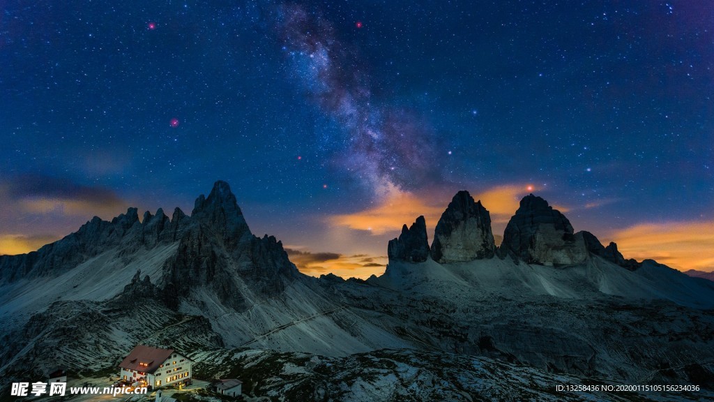 群山星空云彩風(fēng)景