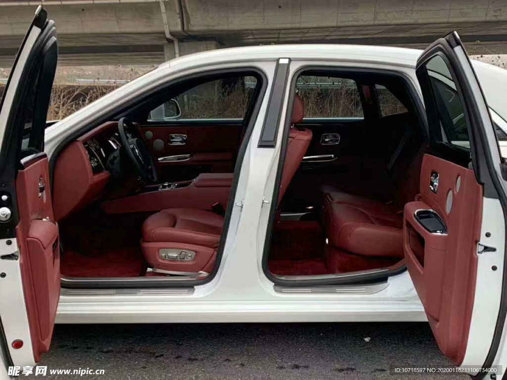 豪華汽車