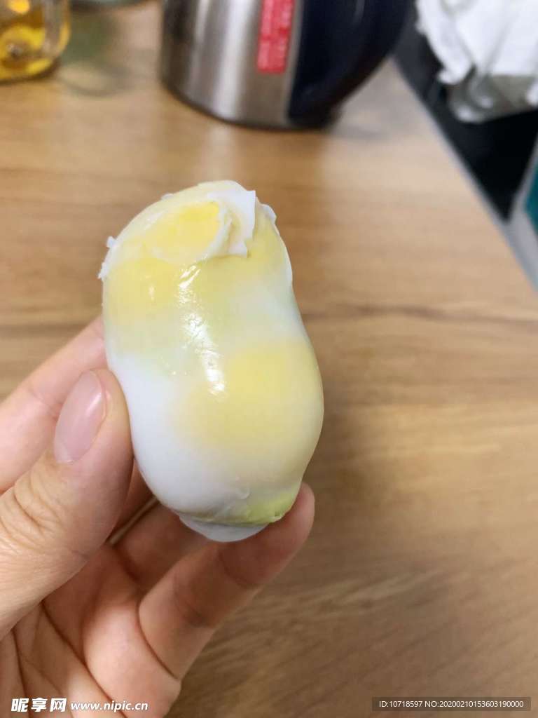 雞蛋白