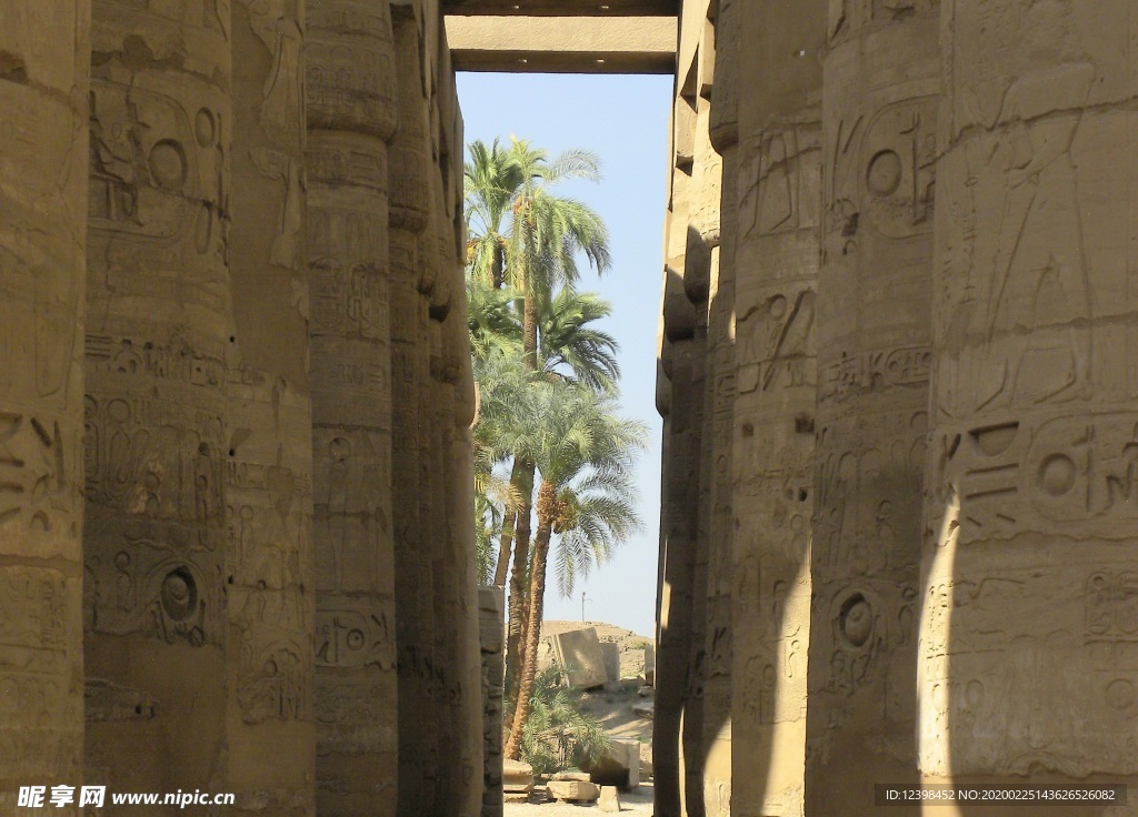 埃及卢克索神庙遗址景观