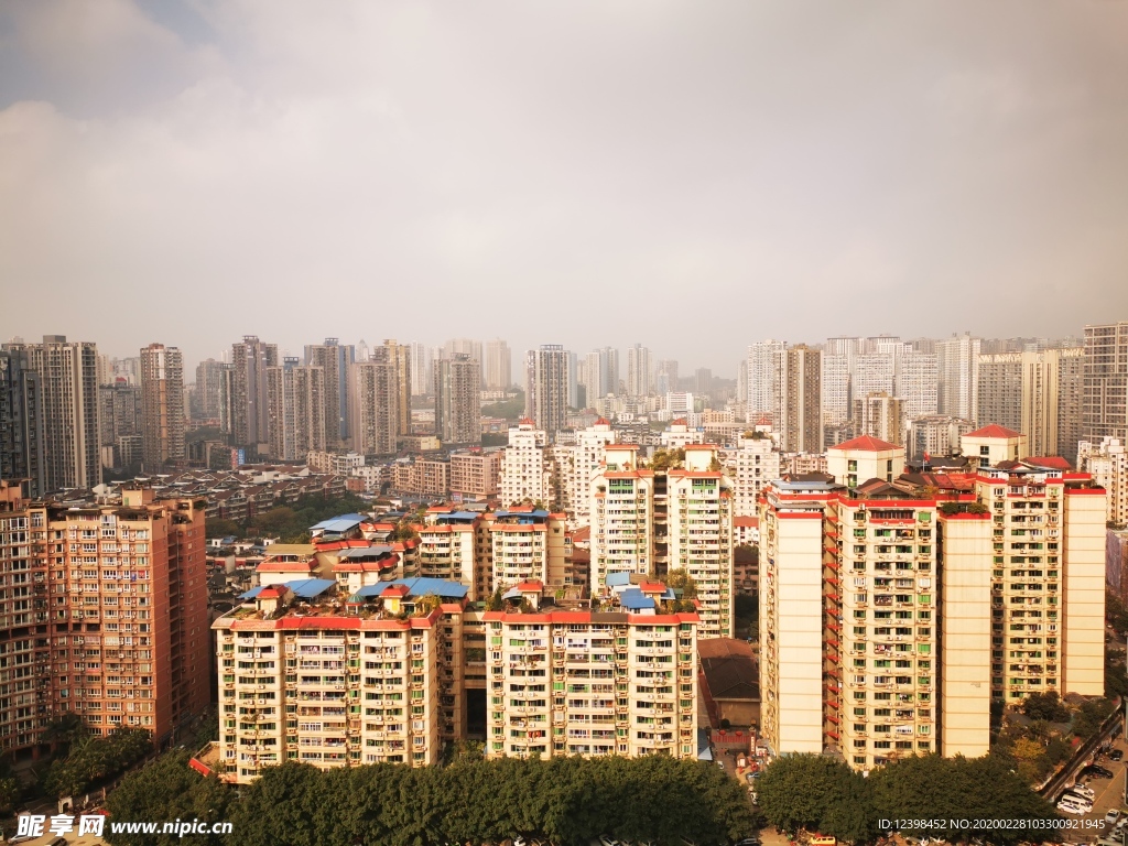高樓林立的城市