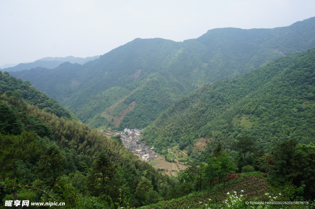 大山中的古村落