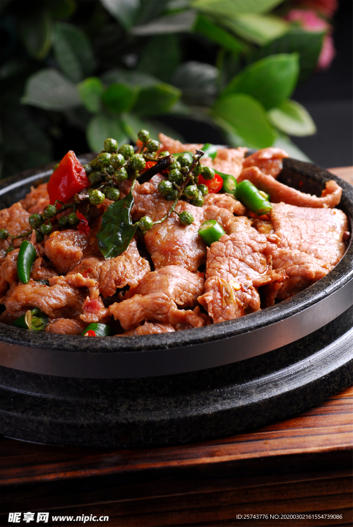 石鍋?zhàn)萄a(bǔ)鹿柳