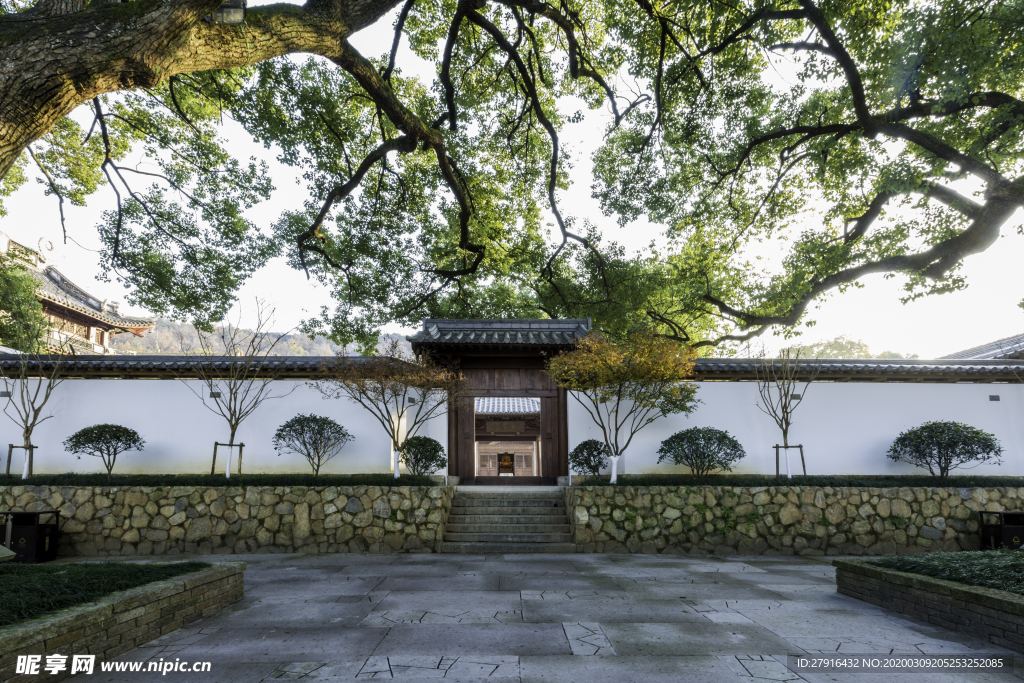 凈寺濟(jì)公殿外景