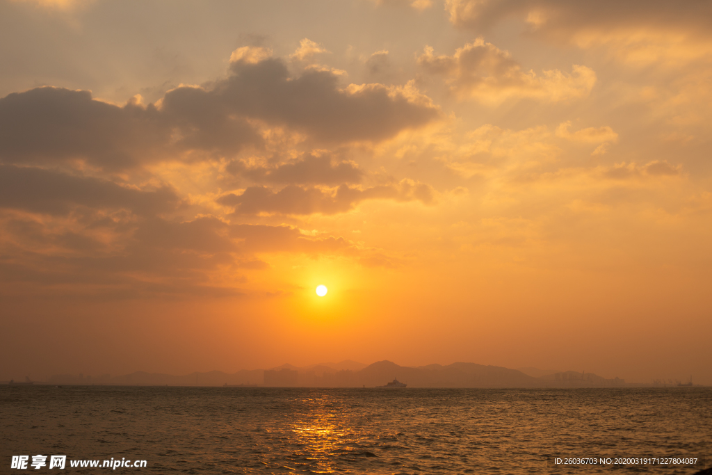 黄昏天空