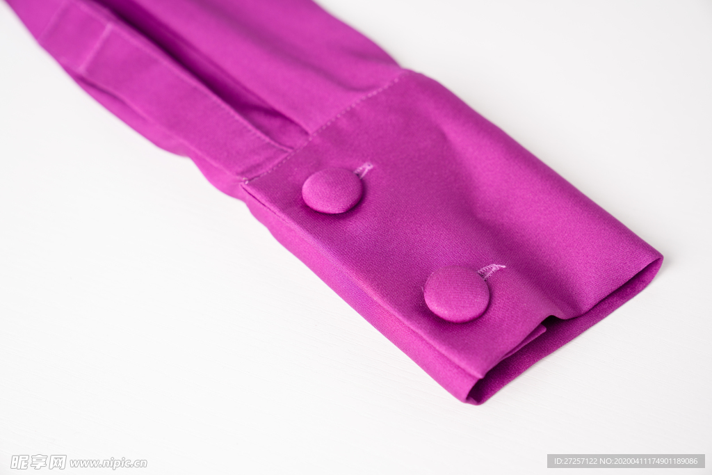 紫色长袖