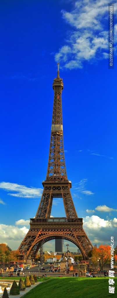 巴黎埃菲尔铁塔全景照片
