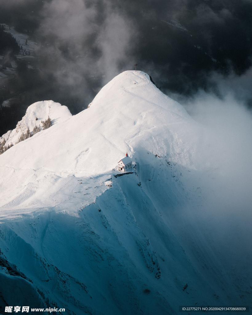 雪山懸崖