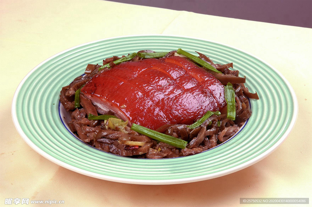 茄干扣肉
