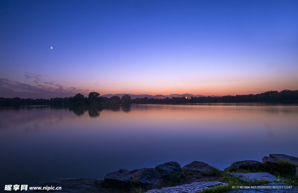 夜晚傍晚天空