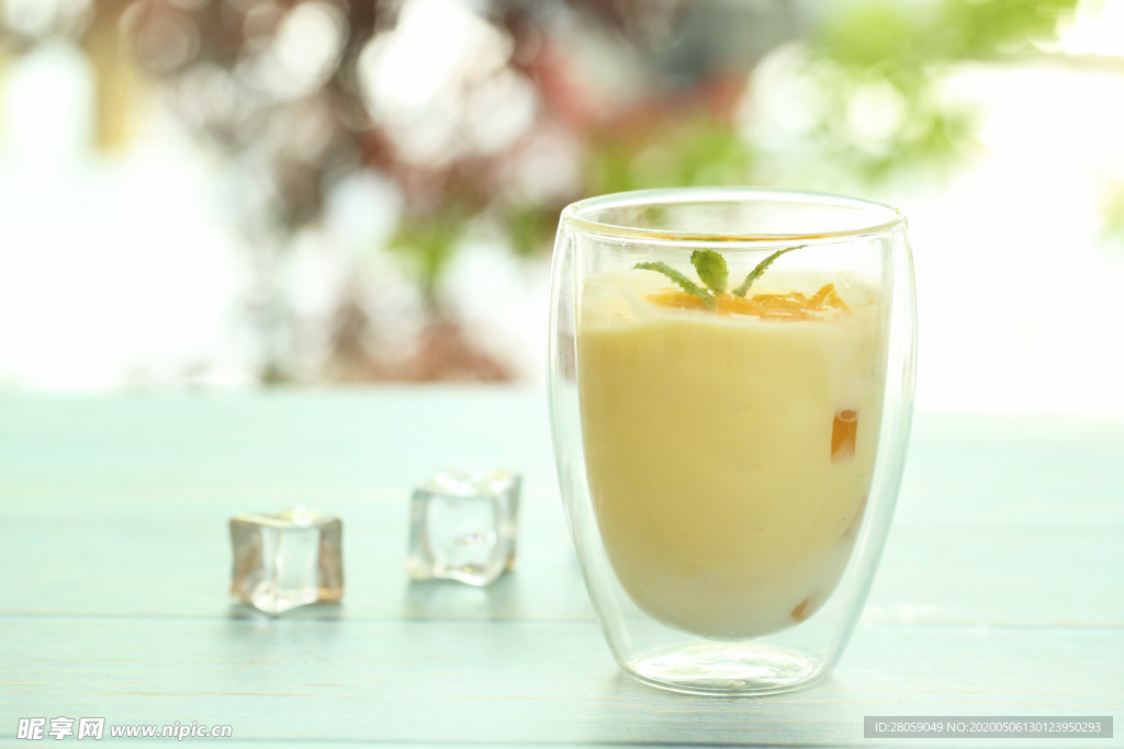 冷飲甜品奶茶冰激淋奶蓋