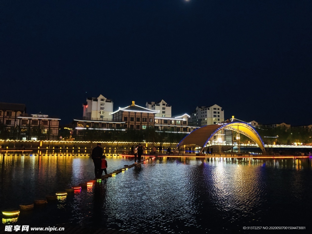 黨河夜景