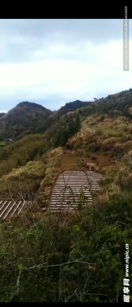 家鄉(xiāng)的小山景