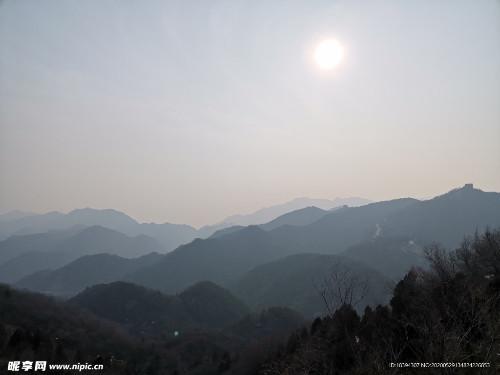 山巒風景照