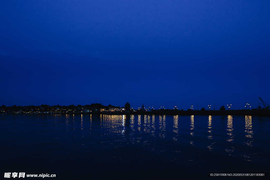 城市魅力夜景灯光图片