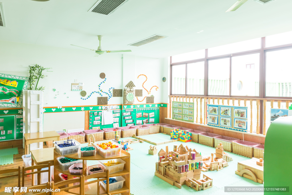 幼兒園場景素材