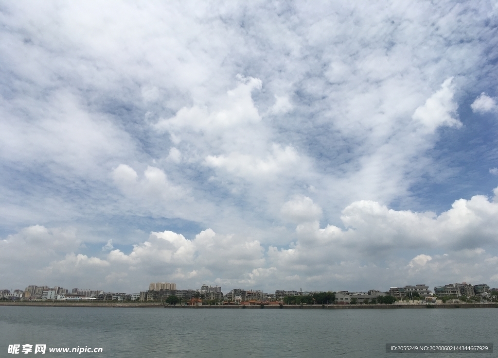 潮州 滨江长廊 蓝天白云 风景