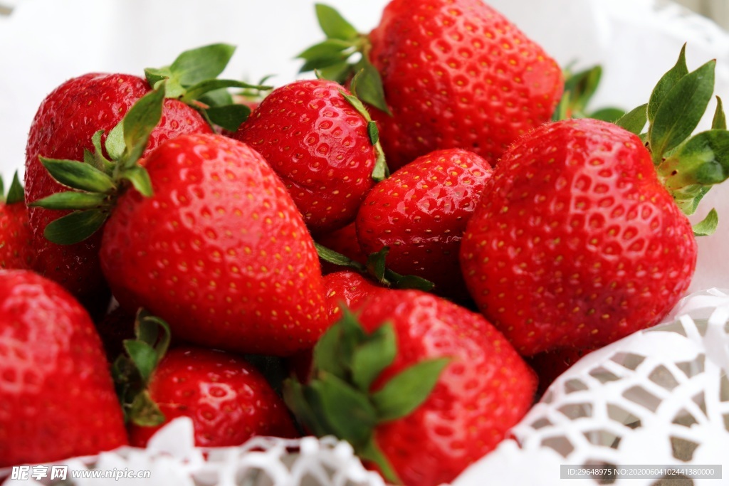 草莓 水果 新鲜水果