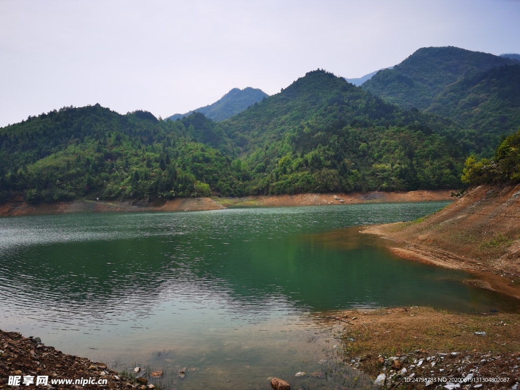 水庫風(fēng)光