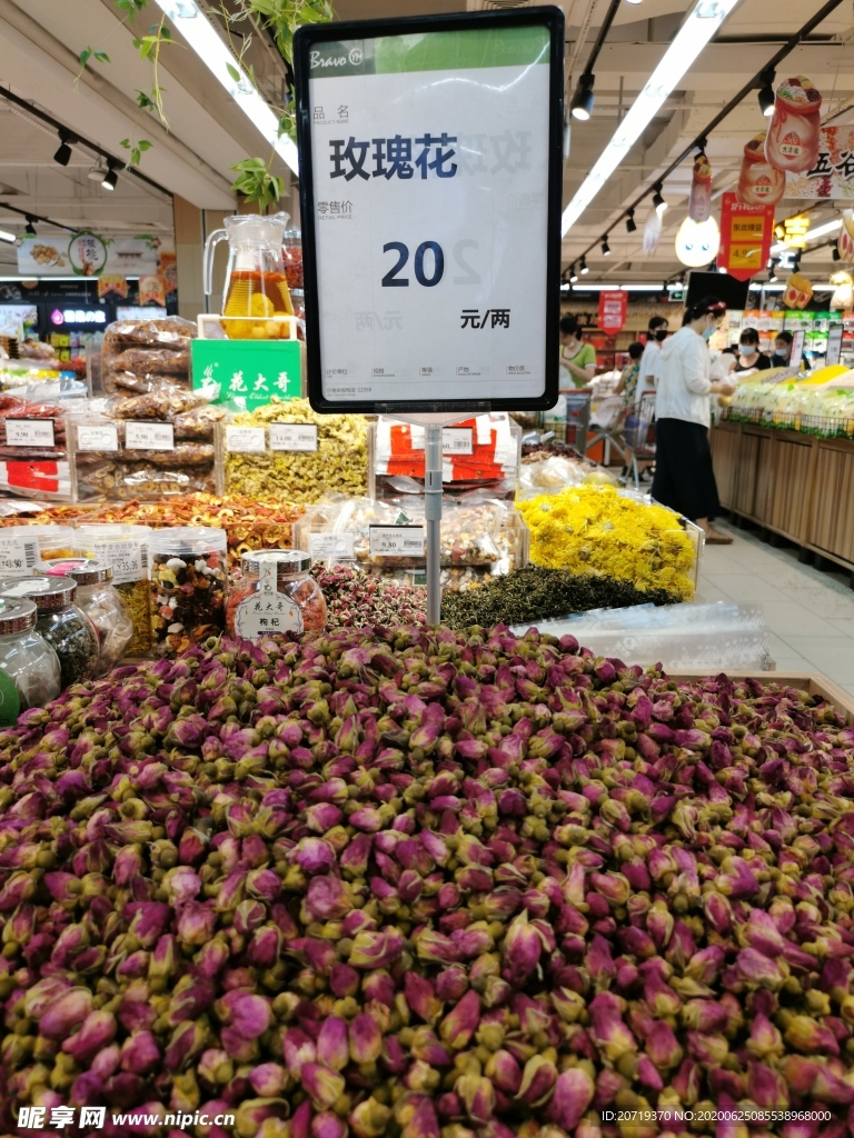 超市里的玫瑰花