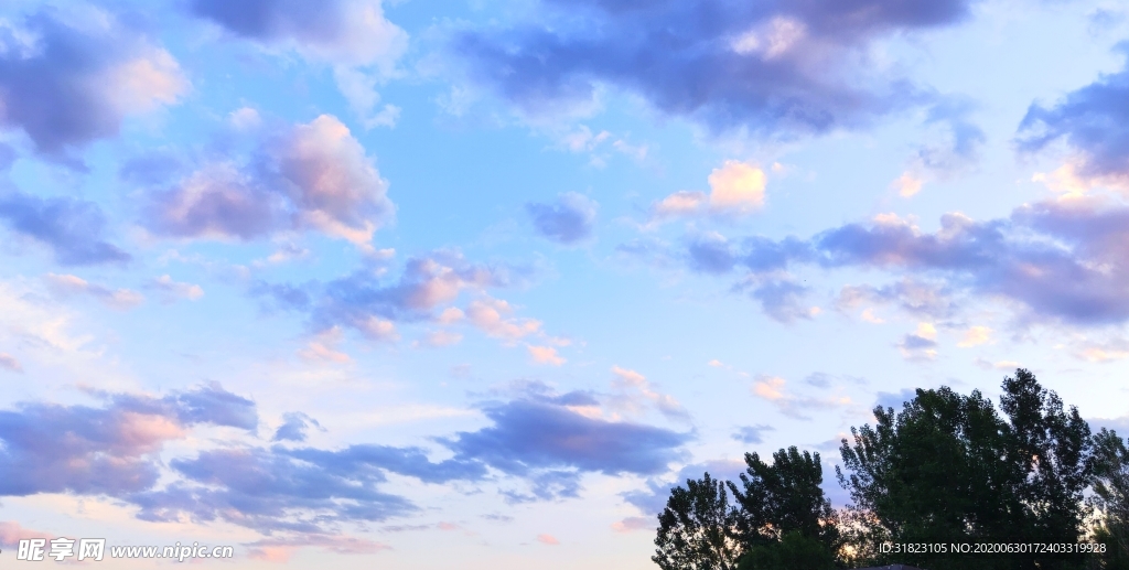 天空