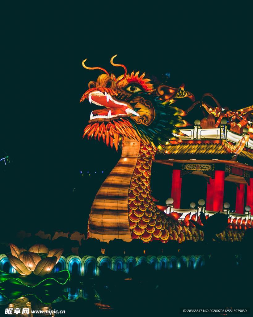 龍雕塑
