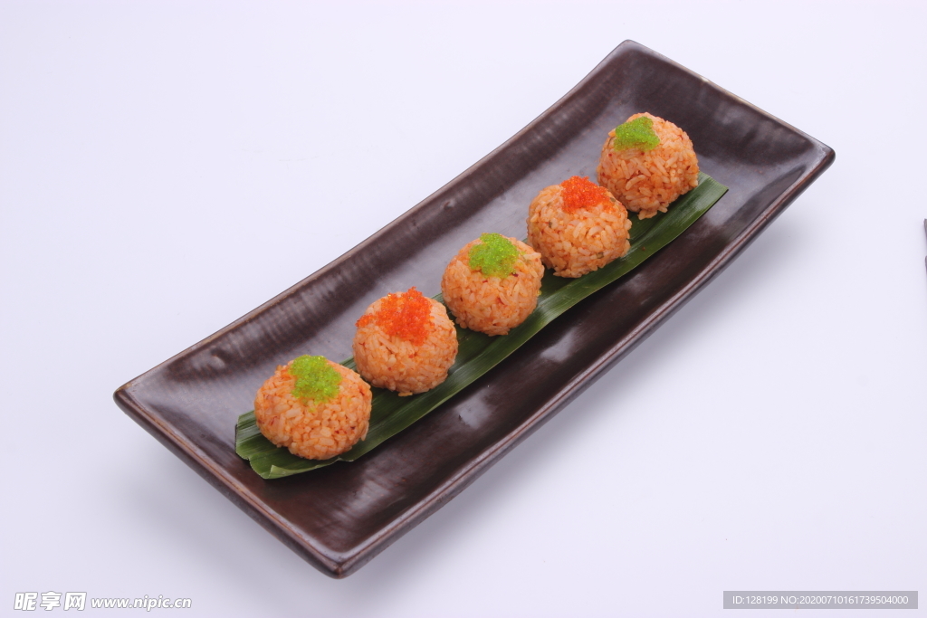 泡菜魚籽飯團(tuán)