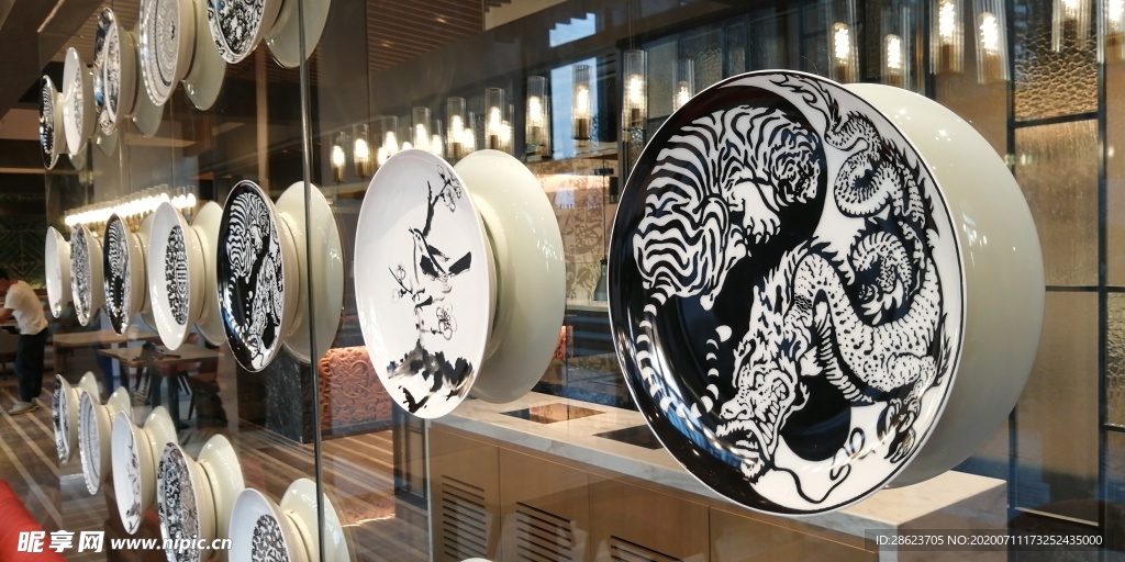 酒店餐厅陶瓷品装饰