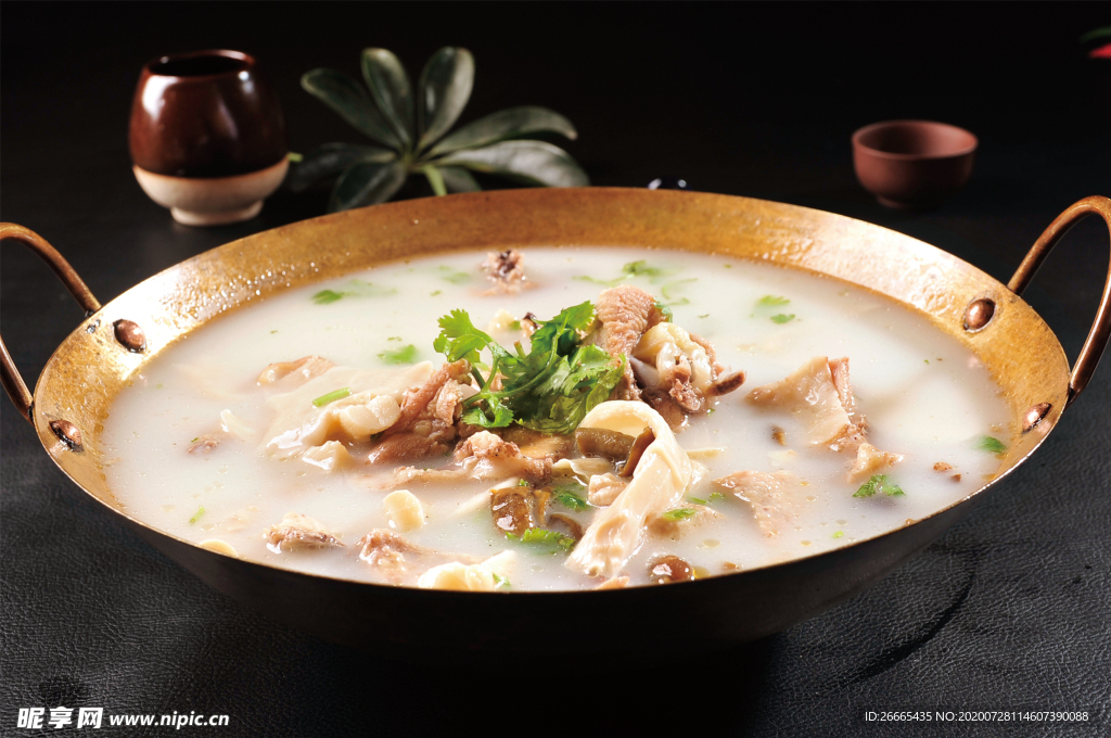三菌燉雞